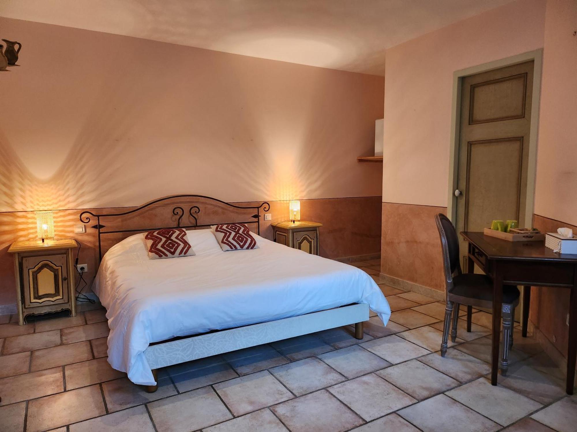 Domaine Les Gendalis Panzió Saint-Saturnin-lès-Avignon Kültér fotó